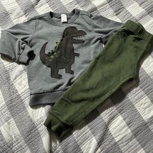 Boys 3T outfit and fleece shirt Carter’s